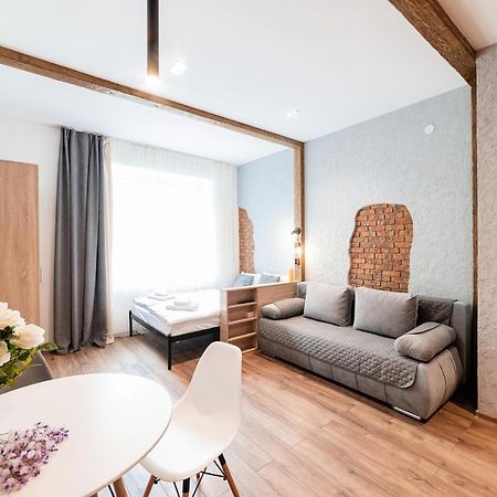 Затишні Смарт-Квартири В Історичному Центрі! Apartment Uzhhorod Exterior photo