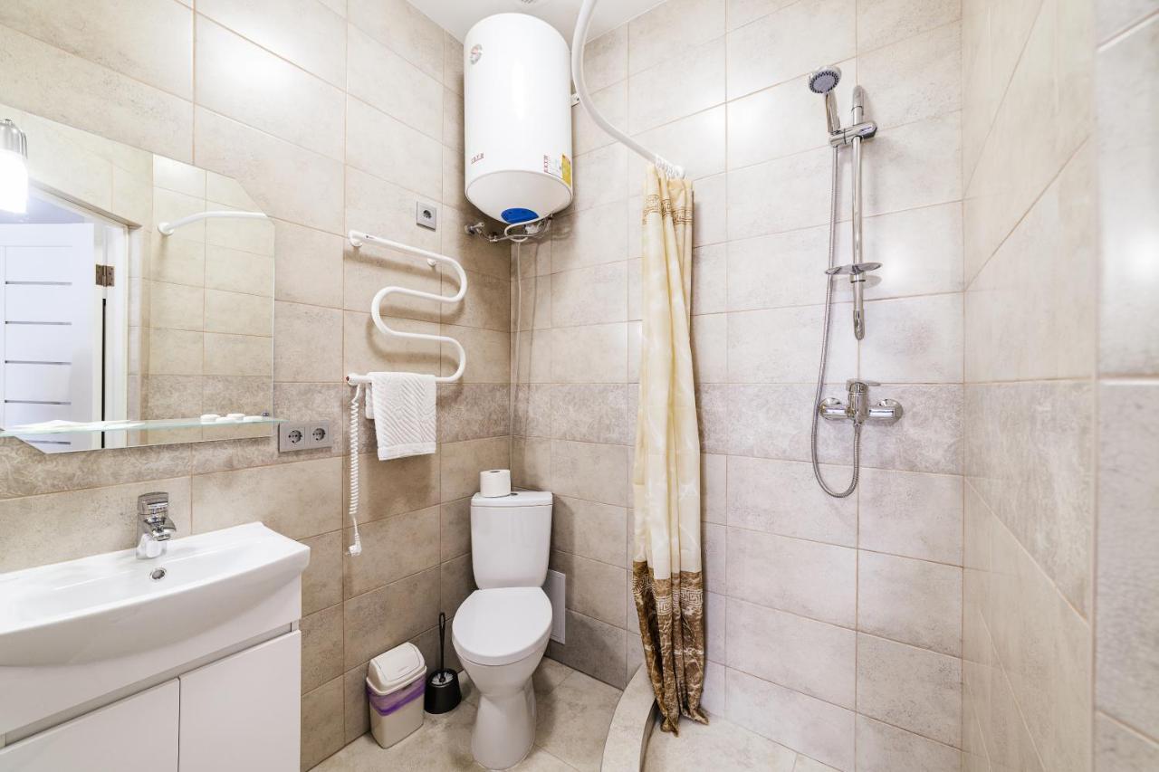 Затишні Смарт-Квартири В Історичному Центрі! Apartment Uzhhorod Exterior photo