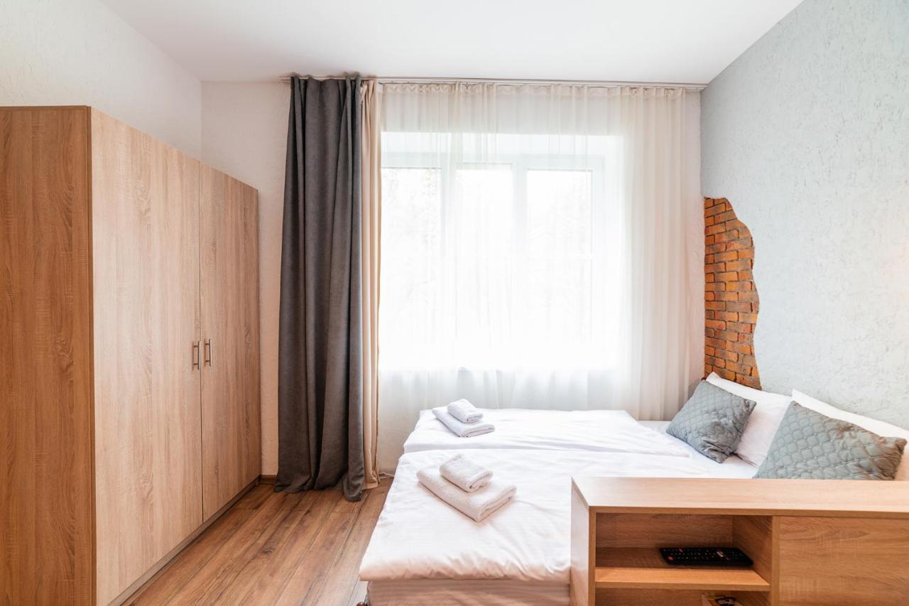 Затишні Смарт-Квартири В Історичному Центрі! Apartment Uzhhorod Exterior photo